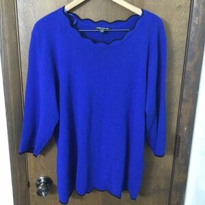 Cable & Gauge Women’s 2X Royal Blue Scalloped Sweater